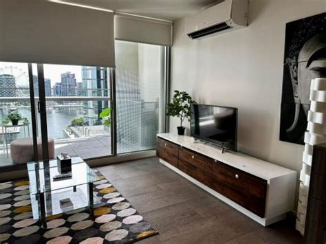 888 Collin St with Paramount Lakeview Docklands .